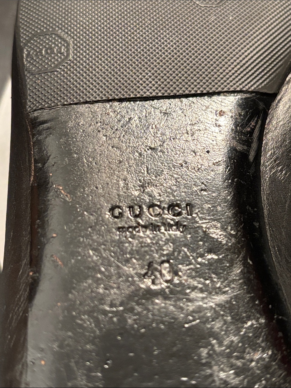 Gucci Black Leather Flats with Silver-Tone Stud Embellishments - Picture 2 of 13